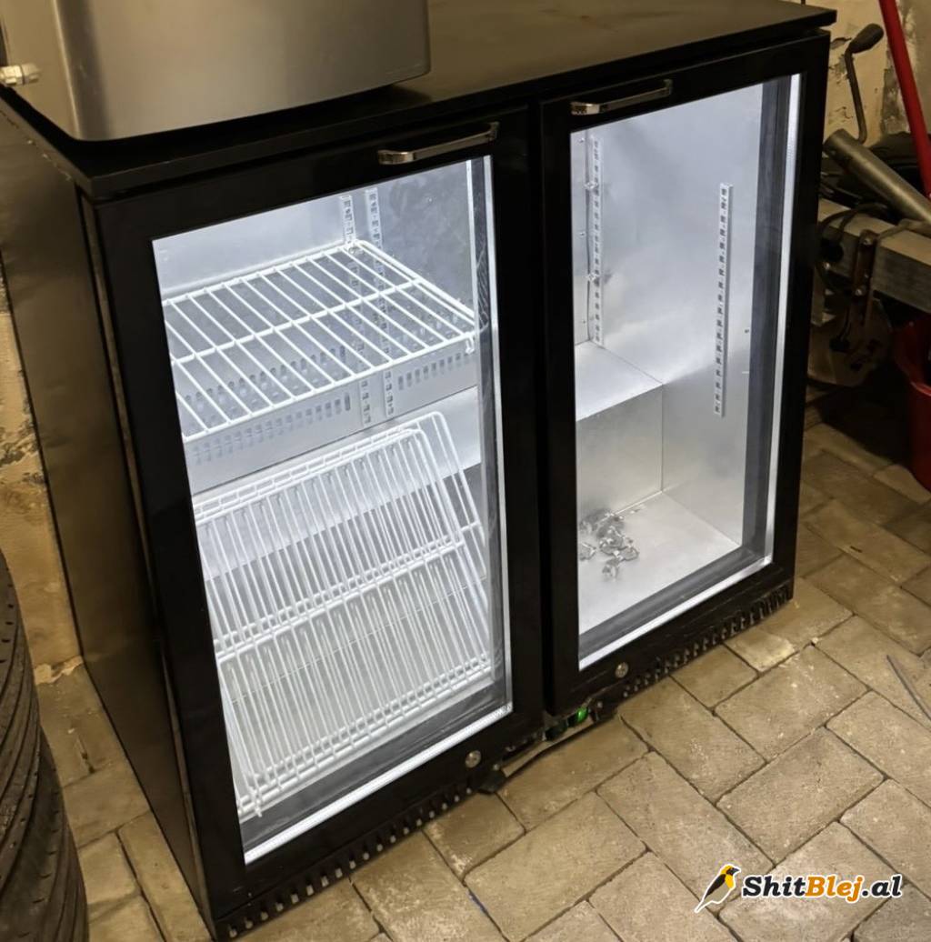 Vitrine ftohes