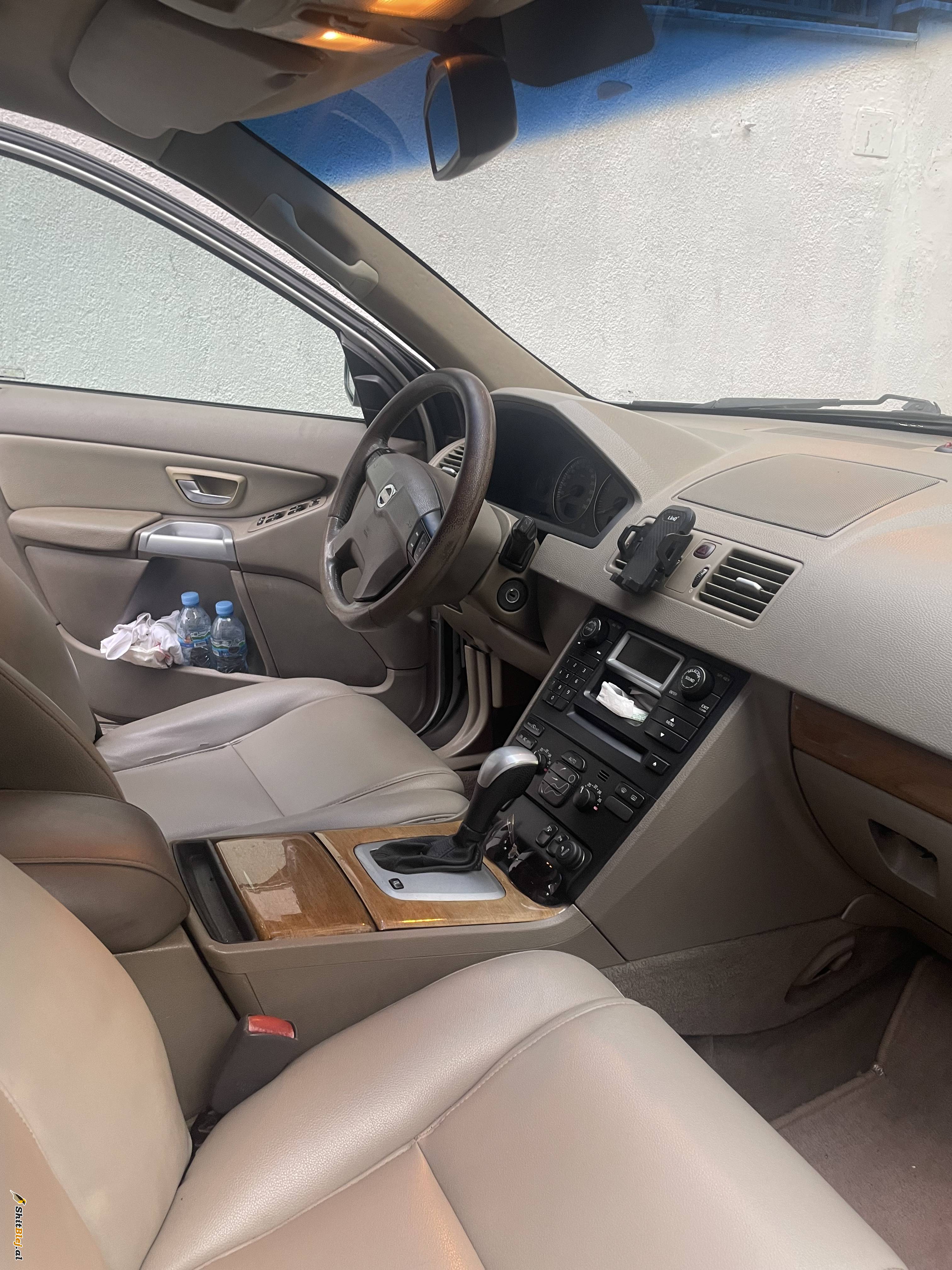 Volvo XC90 2004