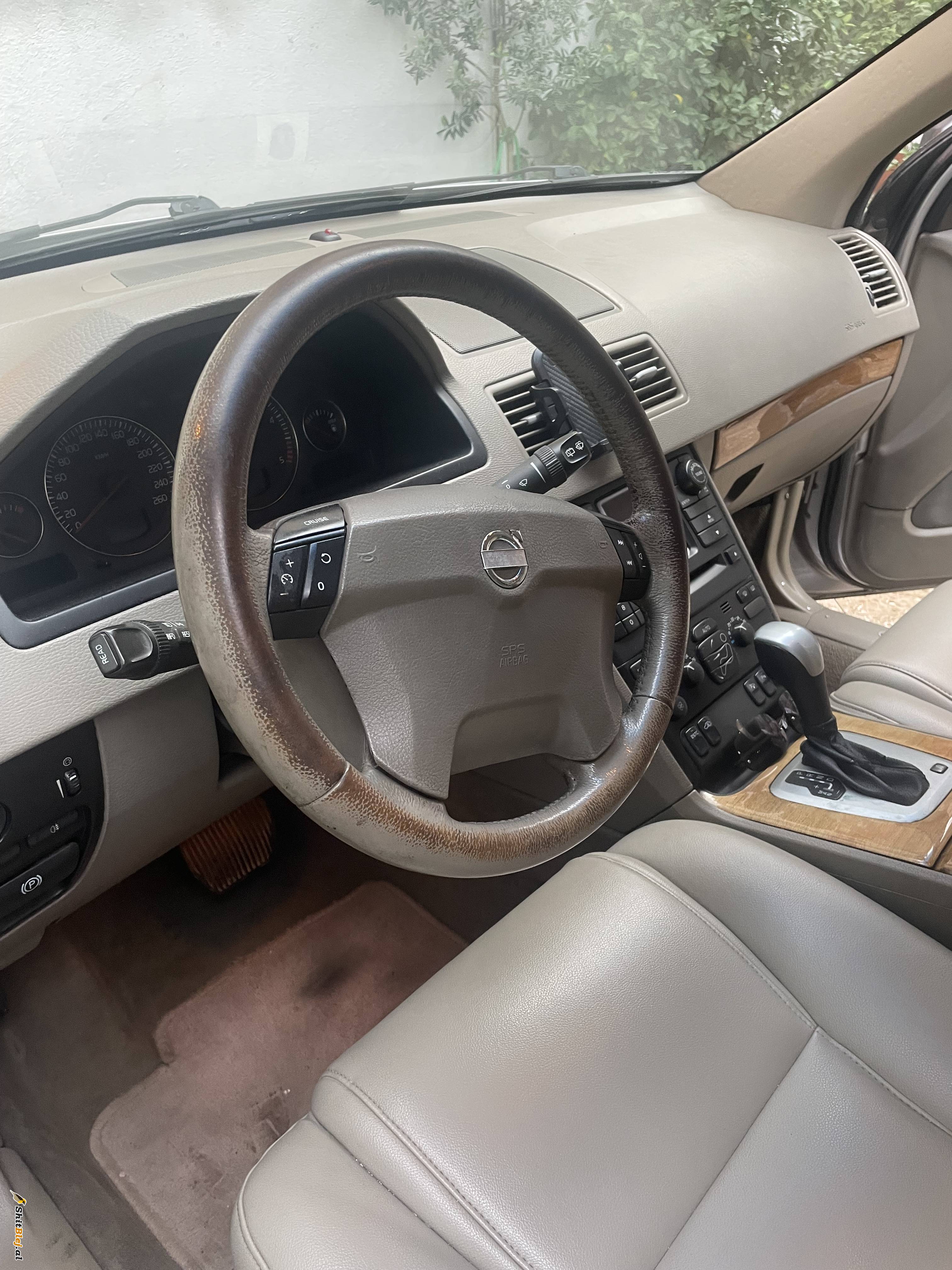 Volvo XC90 2004