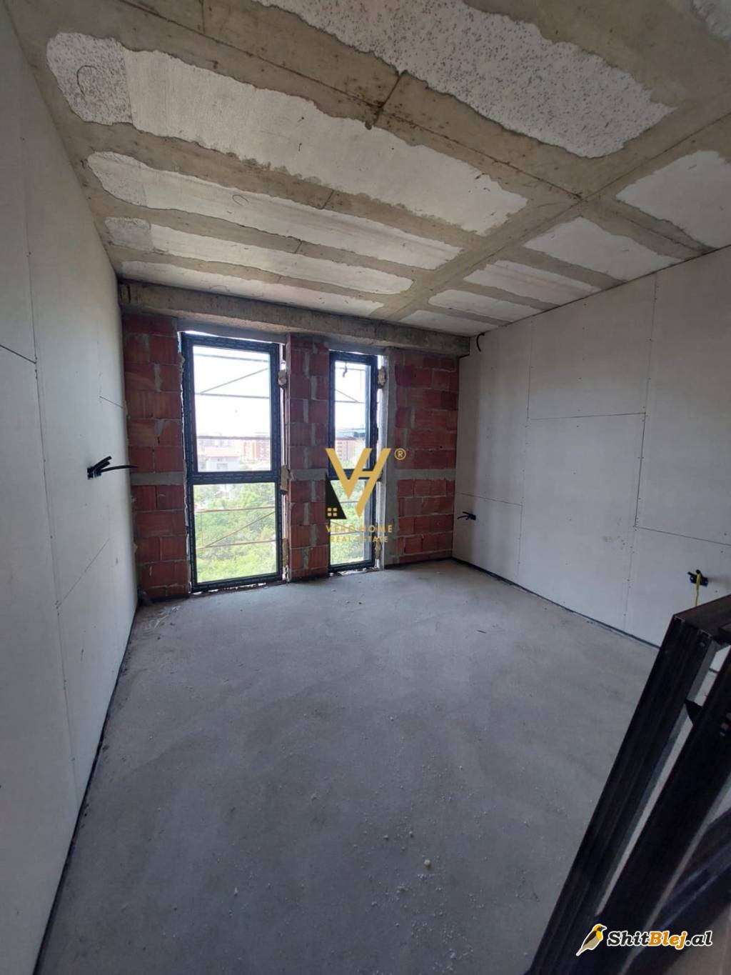 1+1+BLK TE 21 DHJETORI 154.000 EURO
