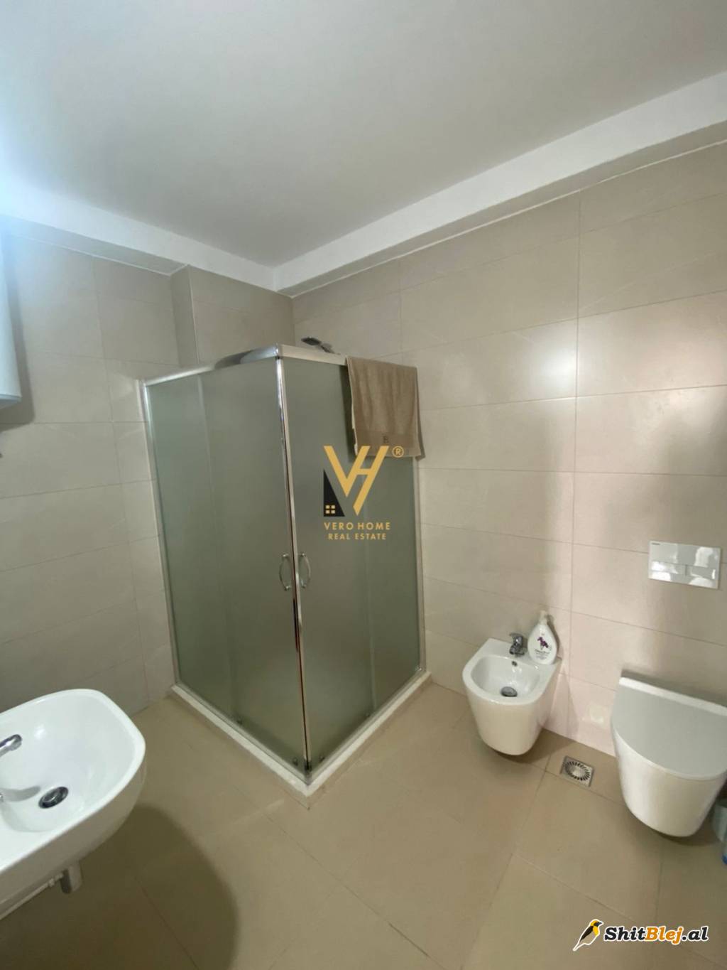 ZYRE 105 M2 ME QERA TE RR.DIBRES 600 EUR