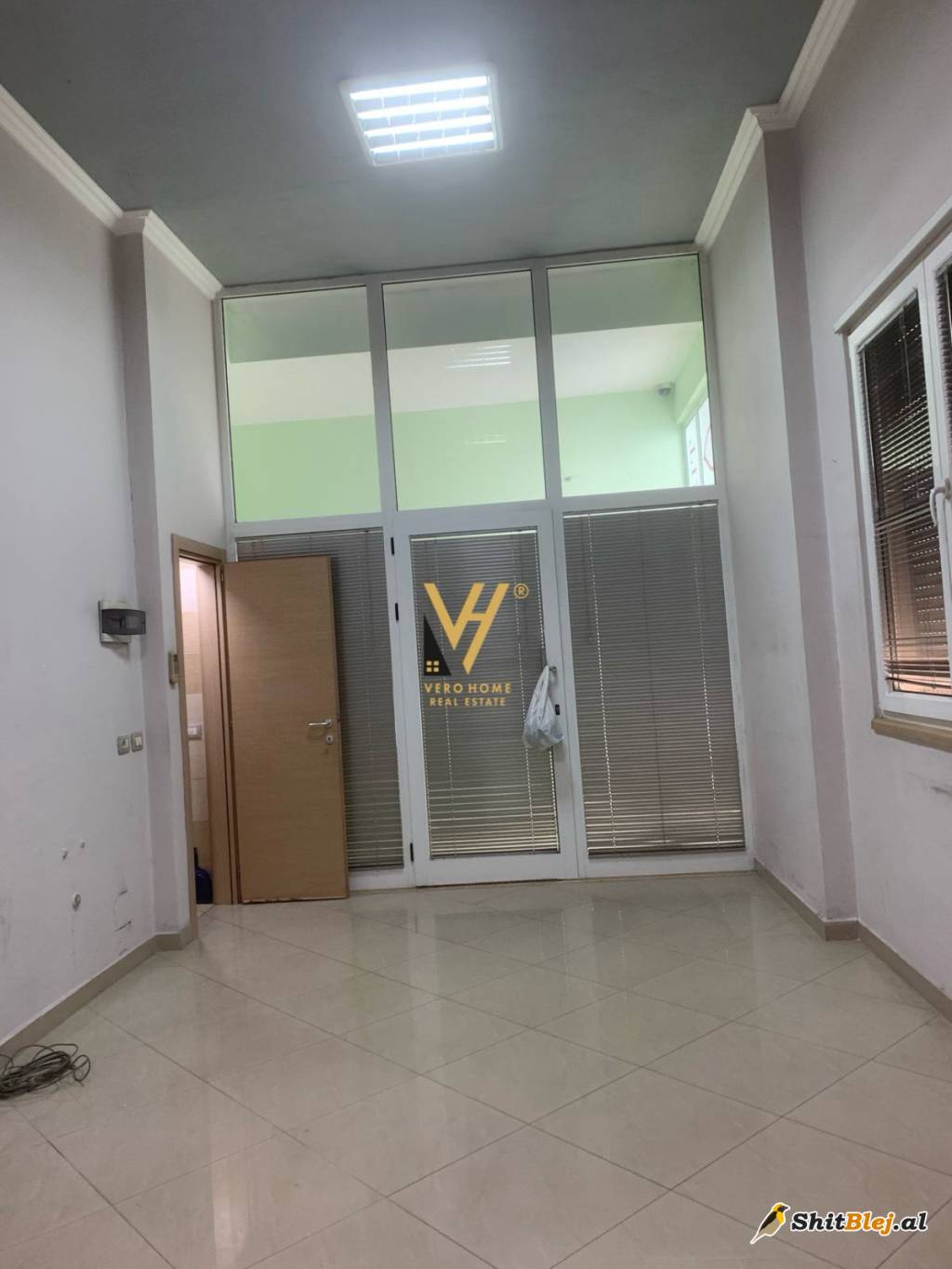 ZYRE 28M2 ME QIRA TE ALI DEMI 40.000 LEK