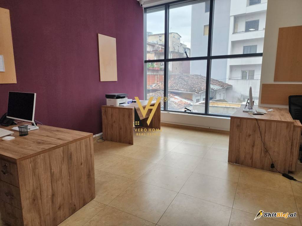 42 M2 ME QERA TE MYSLYM SHYRI 520 EURO