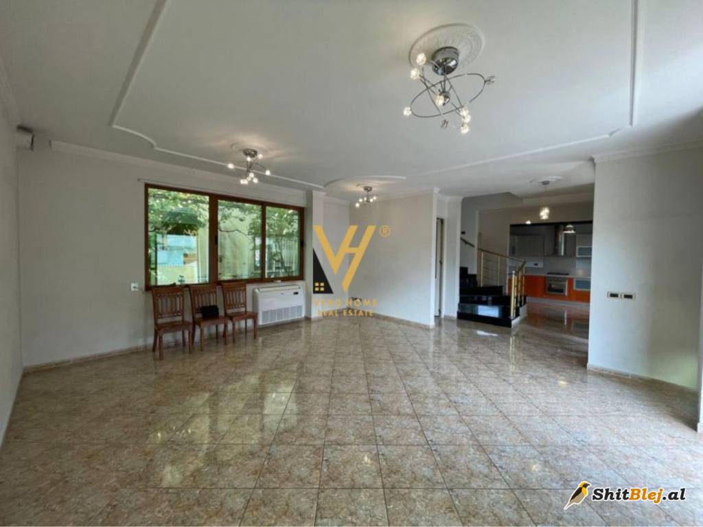 VILE  ME QIRA TE KODRA PRIFTIT 1.300 EUR