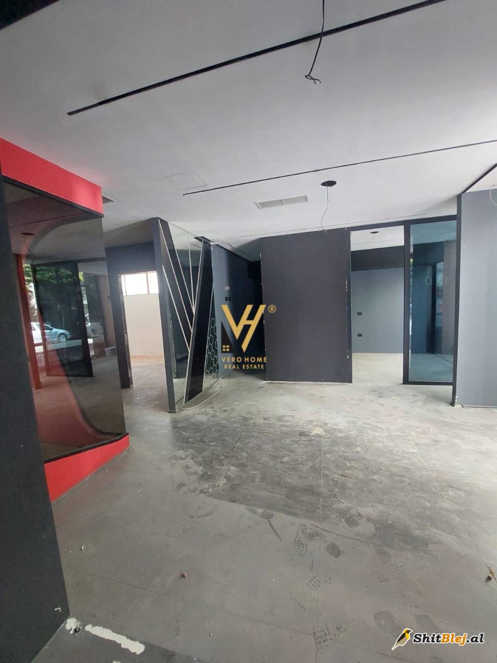 MAGAZINE 550 M2 NE DON BOSKO 3.000 EURO