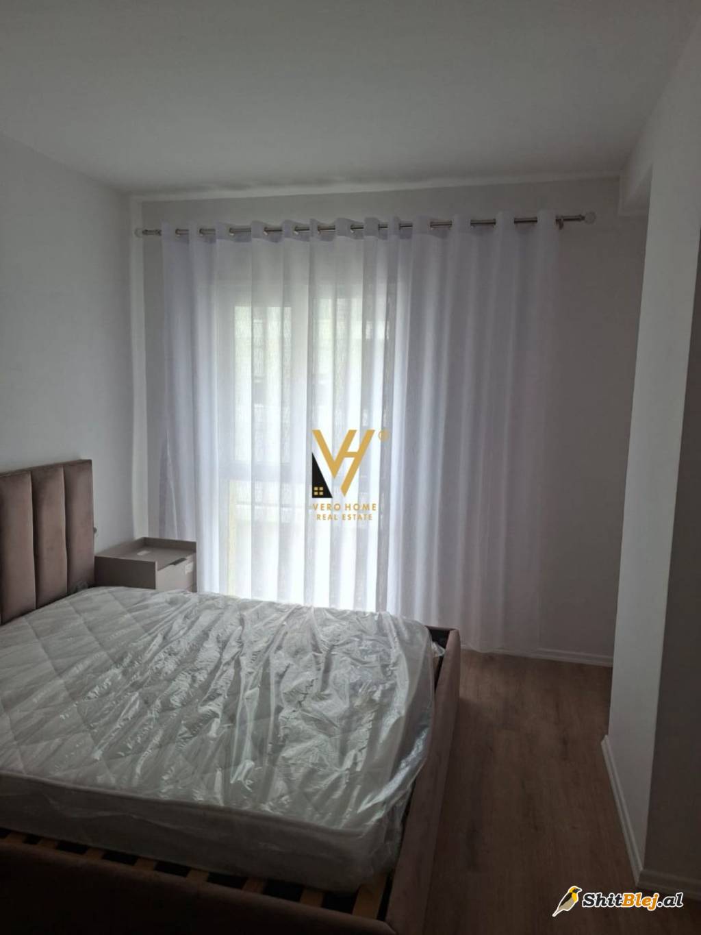  2+1+BLK ME QERA TE UNIVERS CITY 500 EUR