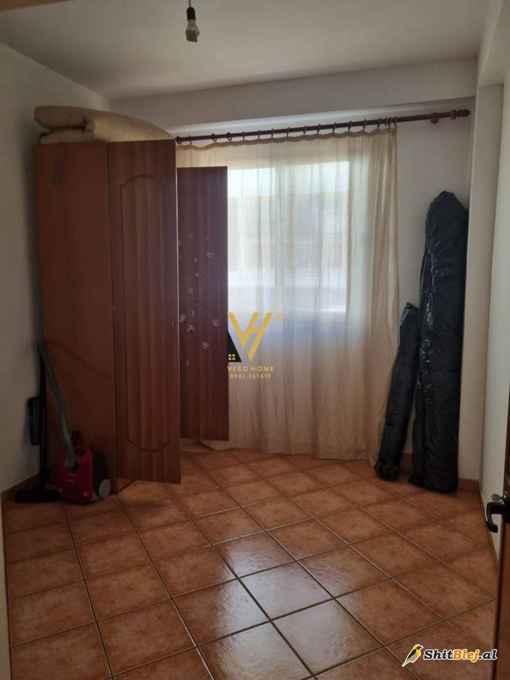 VILE DY KATESHE NE MISTO MAME 82.000 LEK