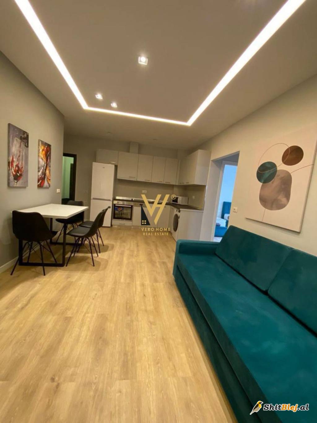 2+1 ME QIRA 21 DHJETORI 700 EURO