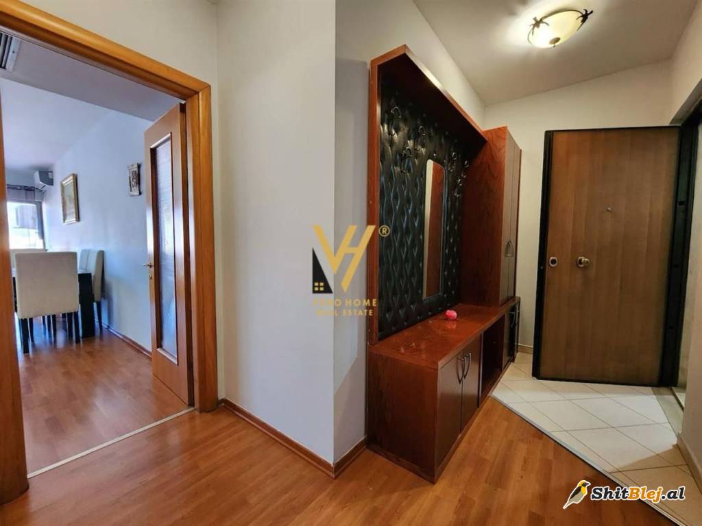 1+1+BLK ME QERA TE ZOGU I ZI 520 EURO
