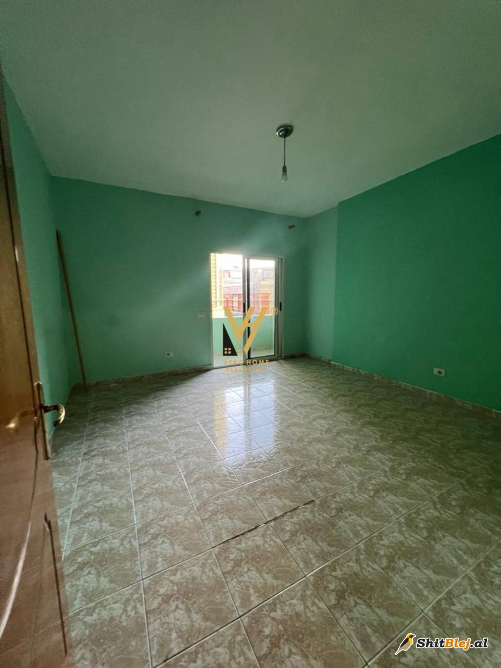 3+2+2BLK TE KOMUNA E PARISIT 265.800 EUR