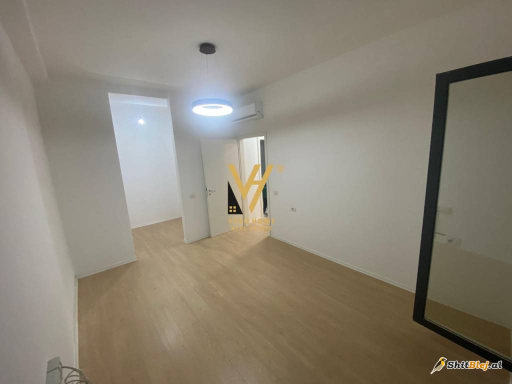 120 M2 ME QERA TE 21 DHJETORI 650 EURO