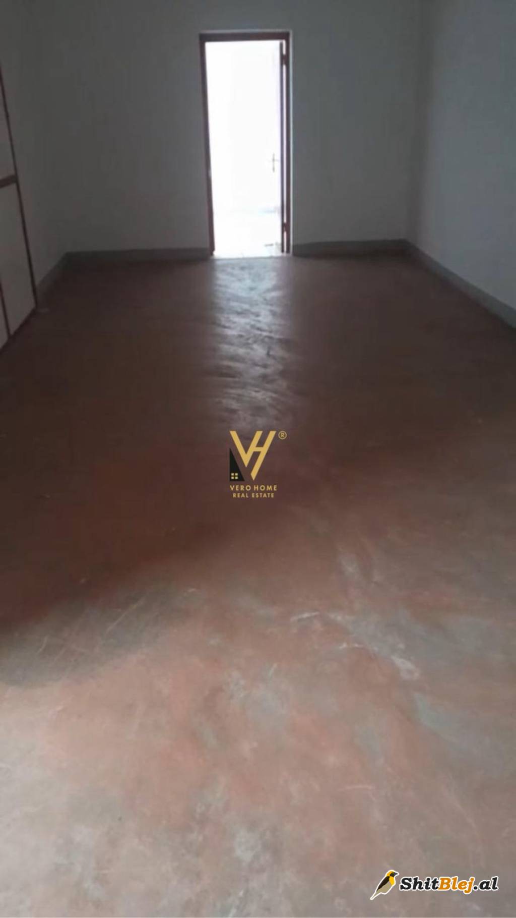 MAGAZINE 500 M2 YZBERISHT 1.800 EURO