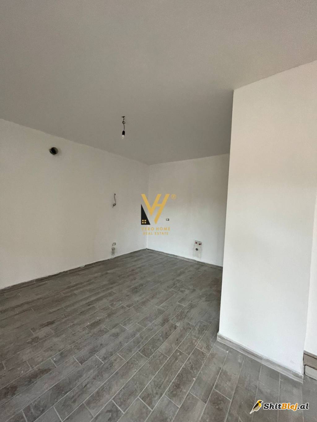 2+1+2 TE KOMPLEKSI AURA 179.400 EURO