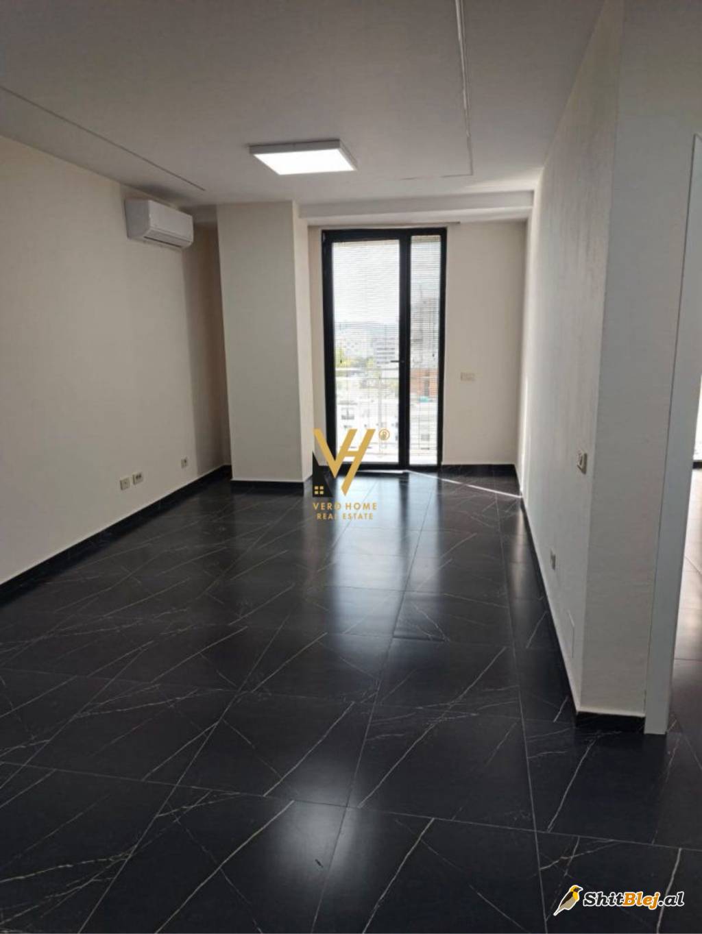 ZYRE 75 M2 ME QERA TE MINE PEZA 550 EURO