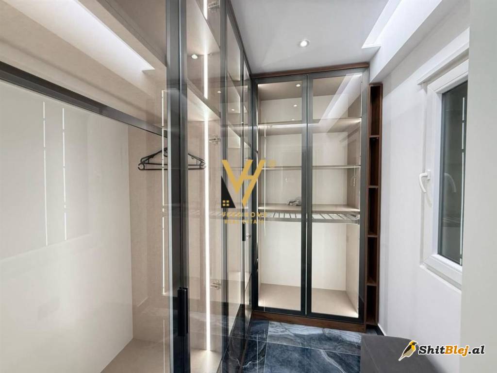 2+1+BLK TE KOPSHTI BOTANIK 1.500 EURO