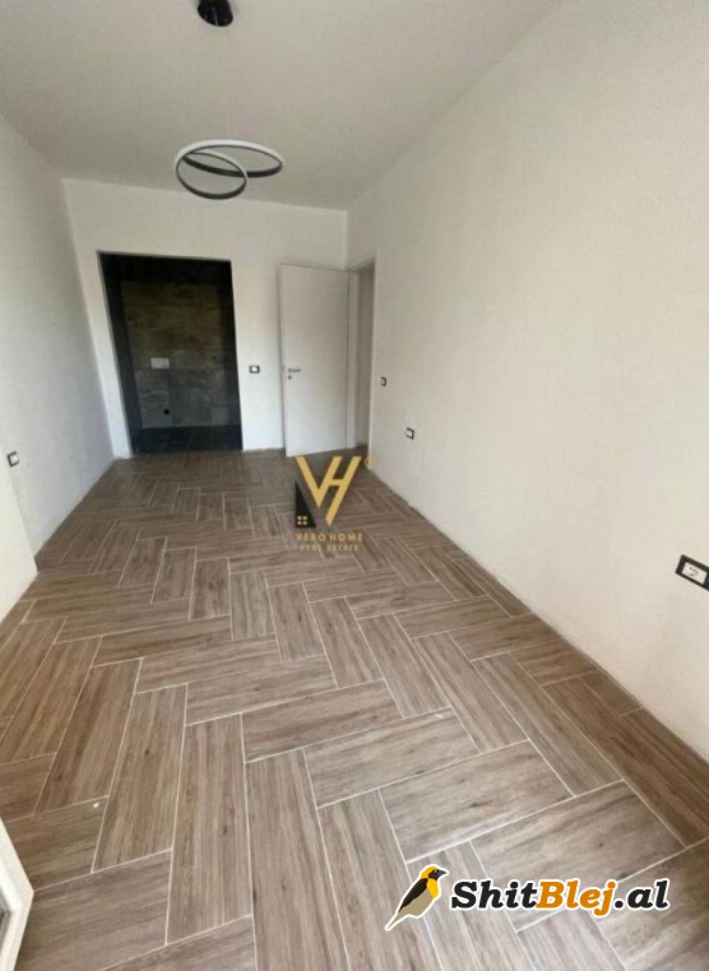 2+1+2 TE RRUGA E BARRIKADAVE 275.000 EUR