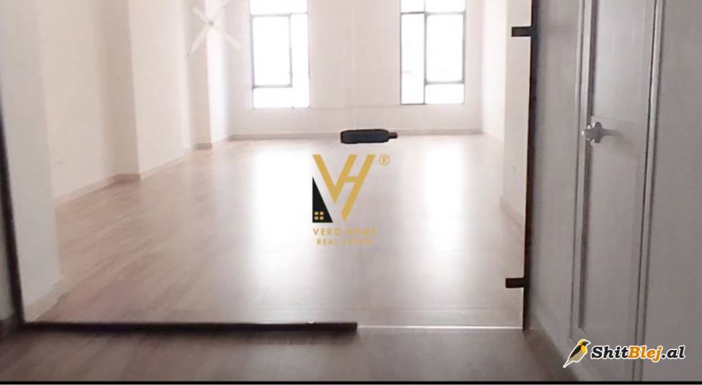 ZYRE 70M2 TE RRUGA MINE PEZA 1.300 EURO