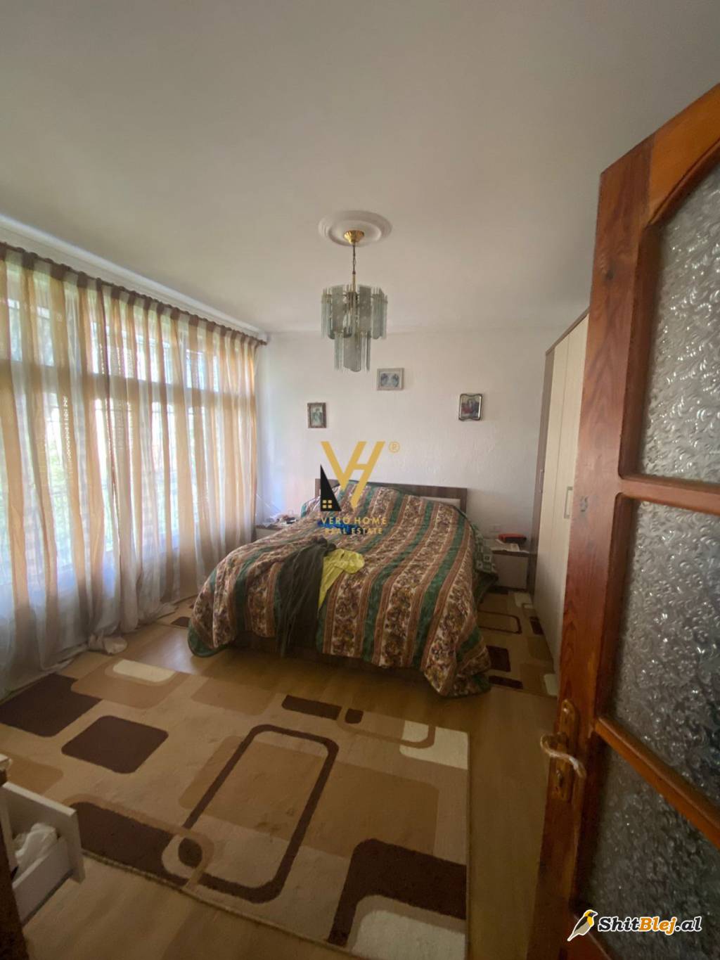 VILE 2 KATESHE NE SELITE 450.000 EURO