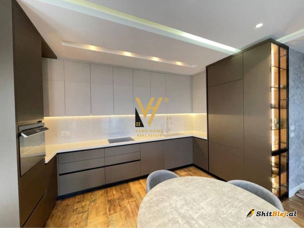 3+1 TE KOPSHTI ZOOLOGJIK 1.800 EURO