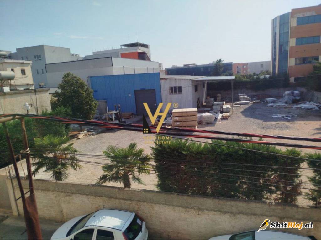 KAPANON 1.000 M2 NE SHKOZET 1.400 EURO