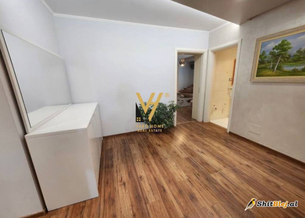 2+1+2 TE RR. KOSOVAREVE 115.000 LEKE