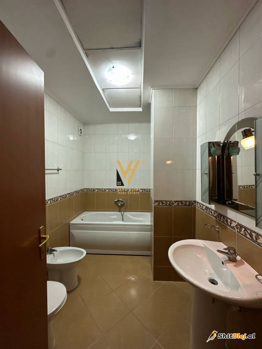 ZYRE 105 M2 TE KRISTAL CENTER 900 EURO