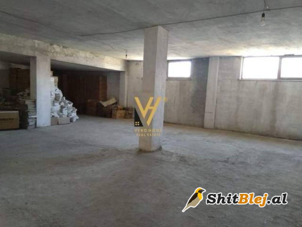 AMBIENT 1.100M2 TE DON BOSKO 3.000 EURO