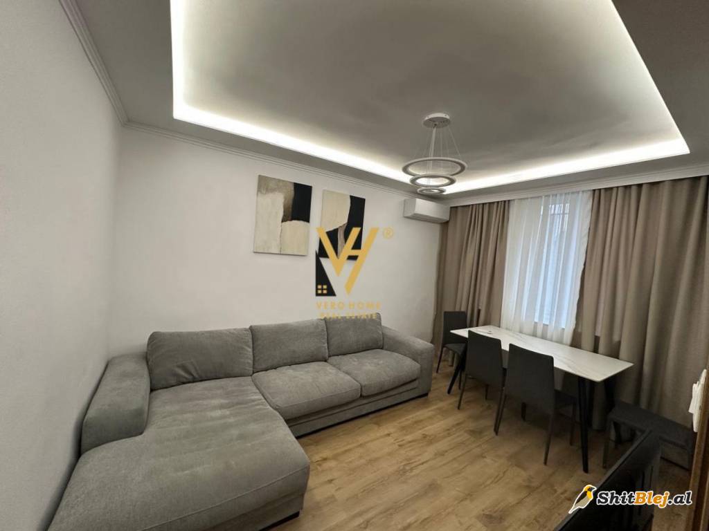  2+1 ME QERA TE RRUGA E KAVAJES 850 EURO