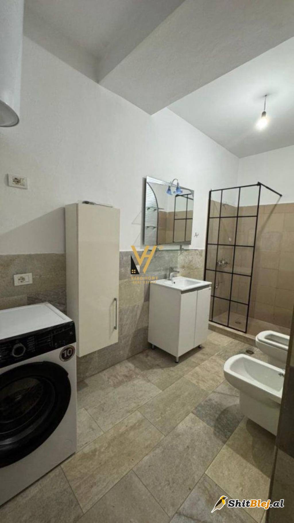  2+1+BLK TE KRISTAL CENTER 231.000 EURO