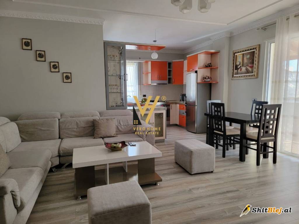 2+1+2+BLK TE KOMUNA E PARISIT 900 E