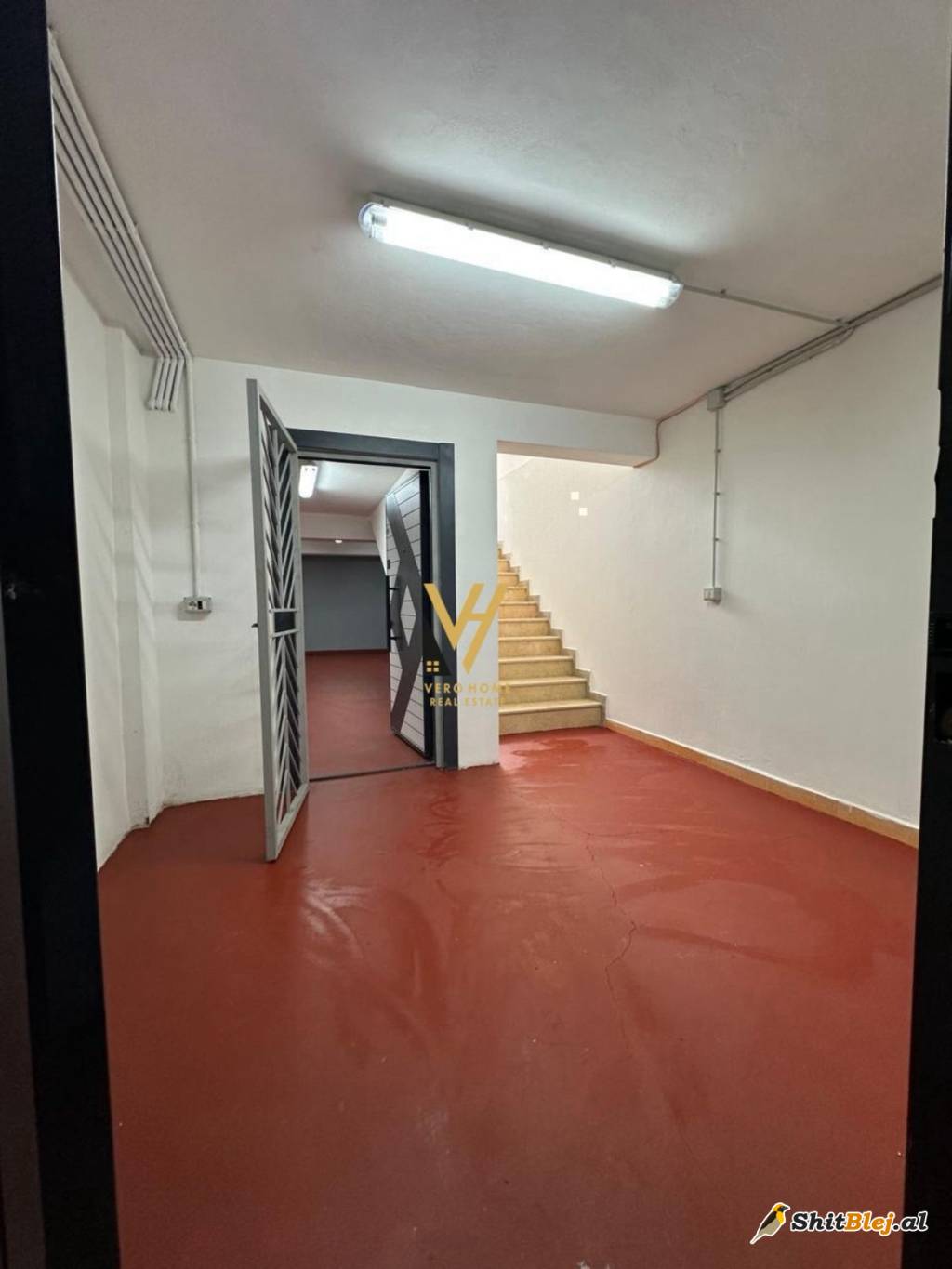 AMBJENT TE SHKOLLA E KUQE 350.000 EURO