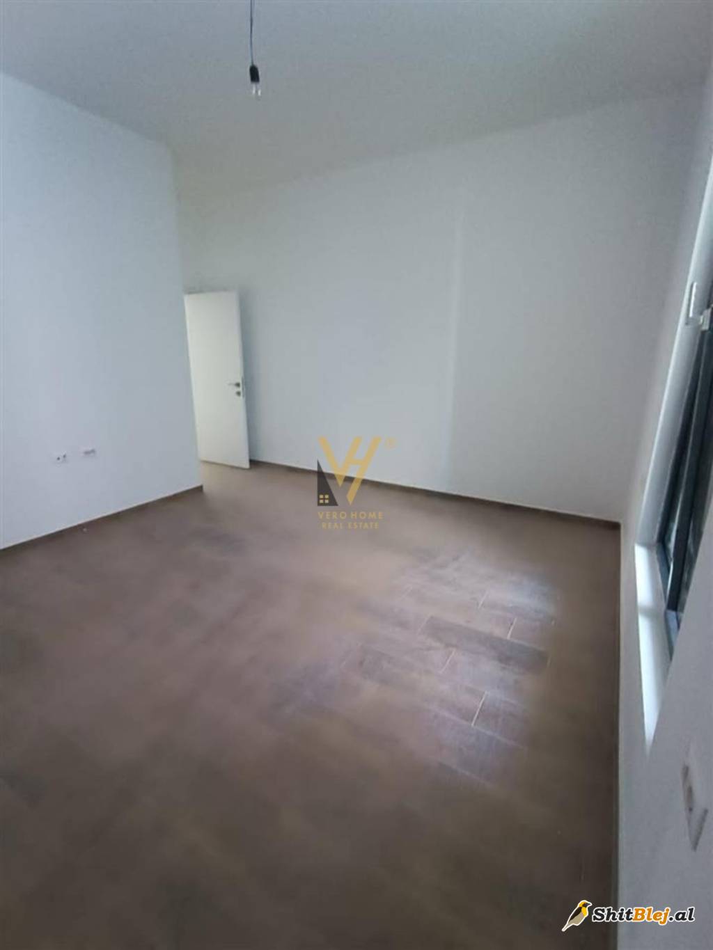 AMBIENT BIZNESI TE KOM. ZIRKON 1000 EURO