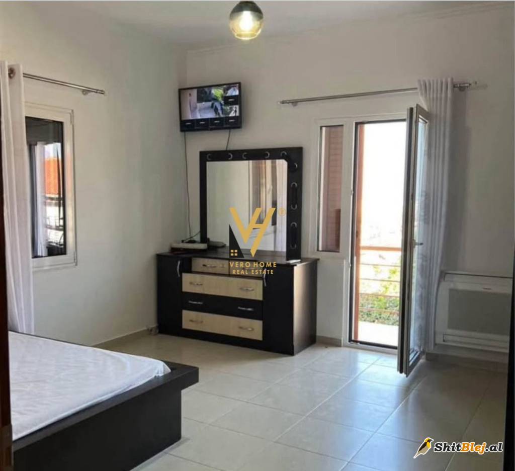 SHTEPI ME QERA NE SELITE 550 EURO