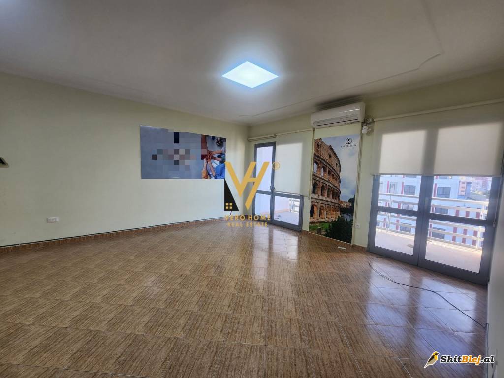 ZYRE 100 M2 ME QIRA TE ZOGU I ZI 800 EUR