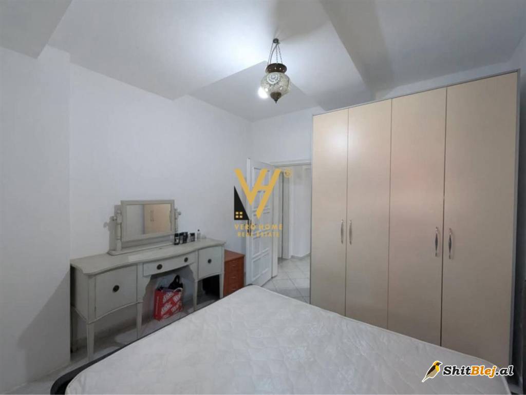 2+1 ME QERA TE LIQENI THATE 600 EURO