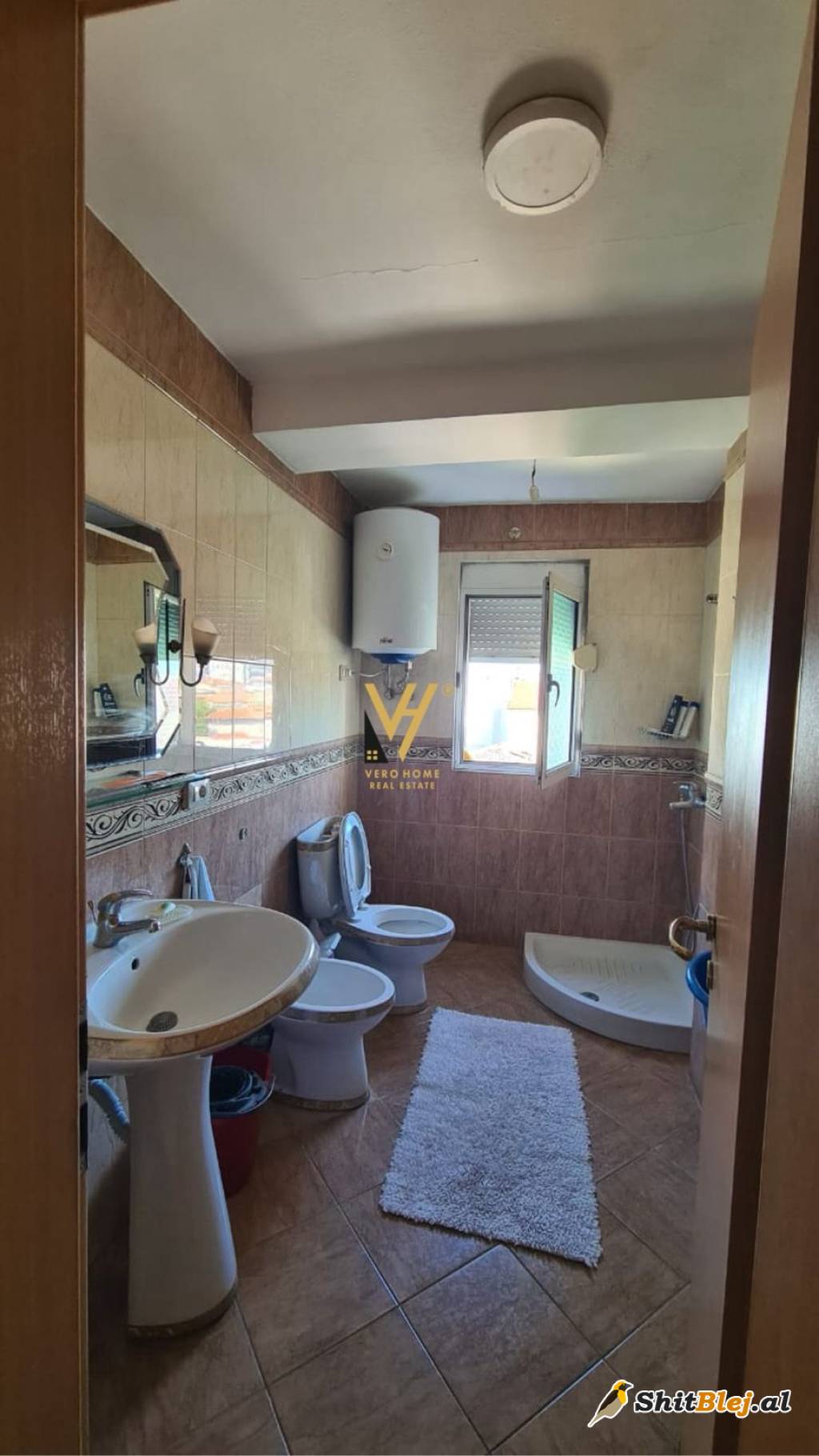 APARTAMENT 3+1+2 TE BRRYLI 14.000.000 LE