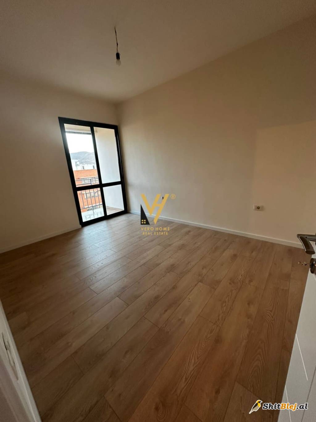 2+1TEK RRUGA E KAVAJES 142.000 EURO