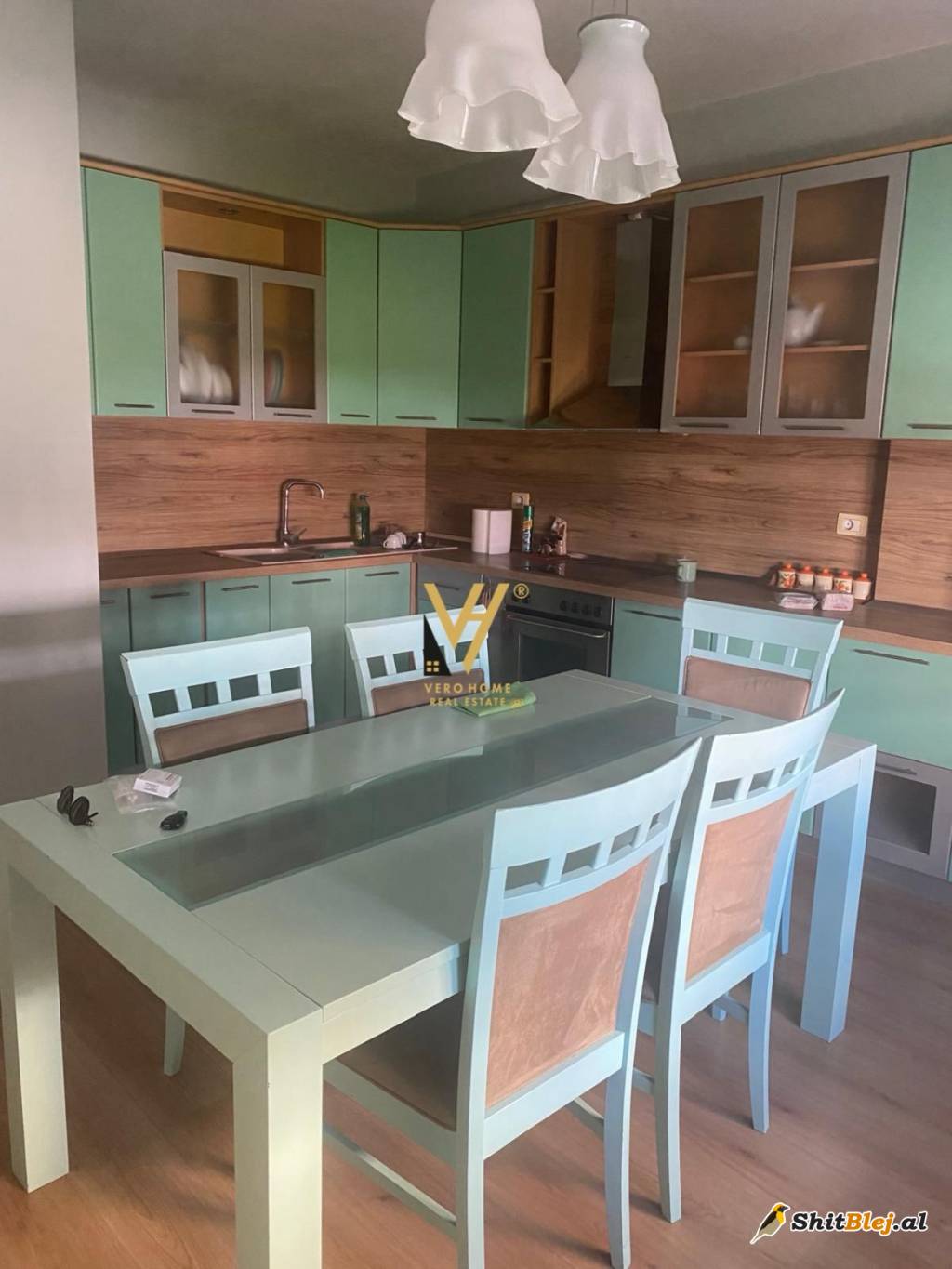  2+1 ME QIRA TE SULEJMAN DELVINA 700 EUR