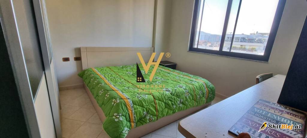 3+1+2 ME QERA TE 21 DHJETORI 1.200 EURO