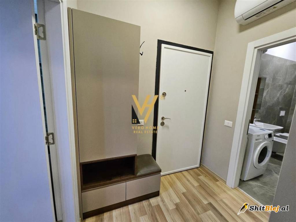 1+1+BLK ME QERA TEK SQUARE 21 750 EURO