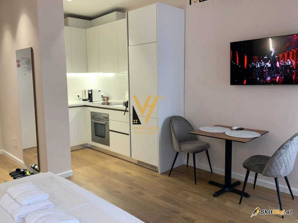 GARSIONERE TE RR E BARRIKADAVE 800 EURO