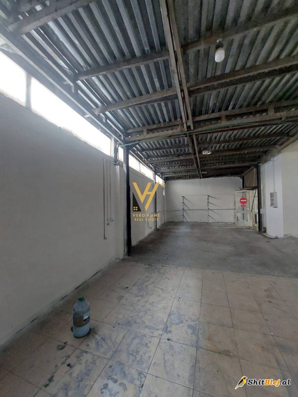 MAGAZINE 550 M2 NE DON BOSKO 3.000 EURO