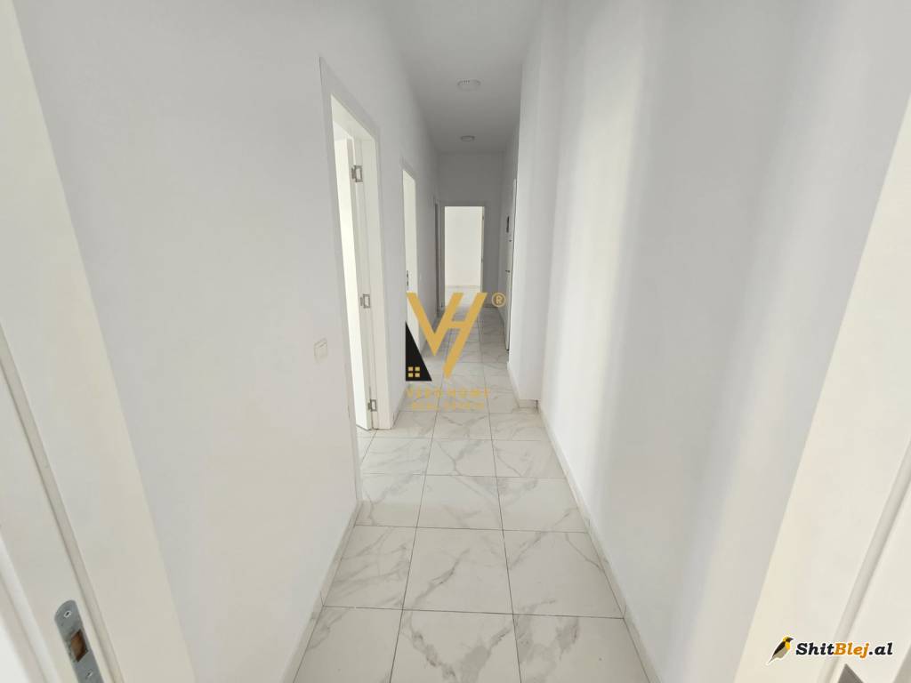 ZYRE 110 M2 ME QERA TE NISHARAKU 1.000 E
