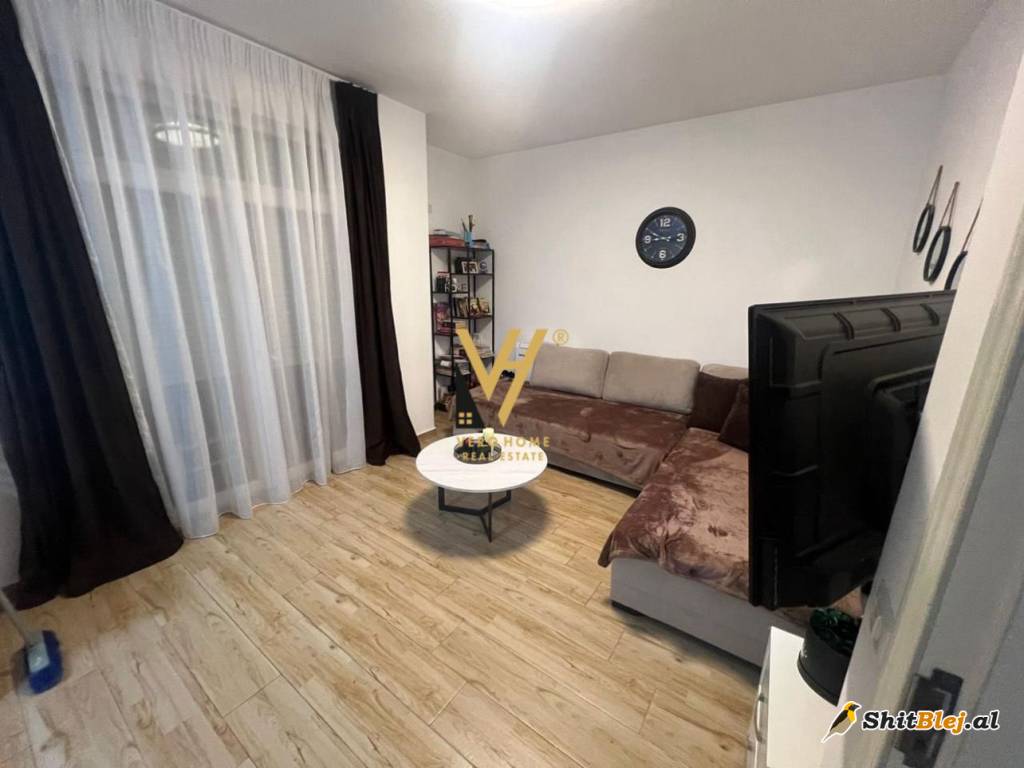 1+1+BLK ME QERA TEK 5 MAJI 550 EURO