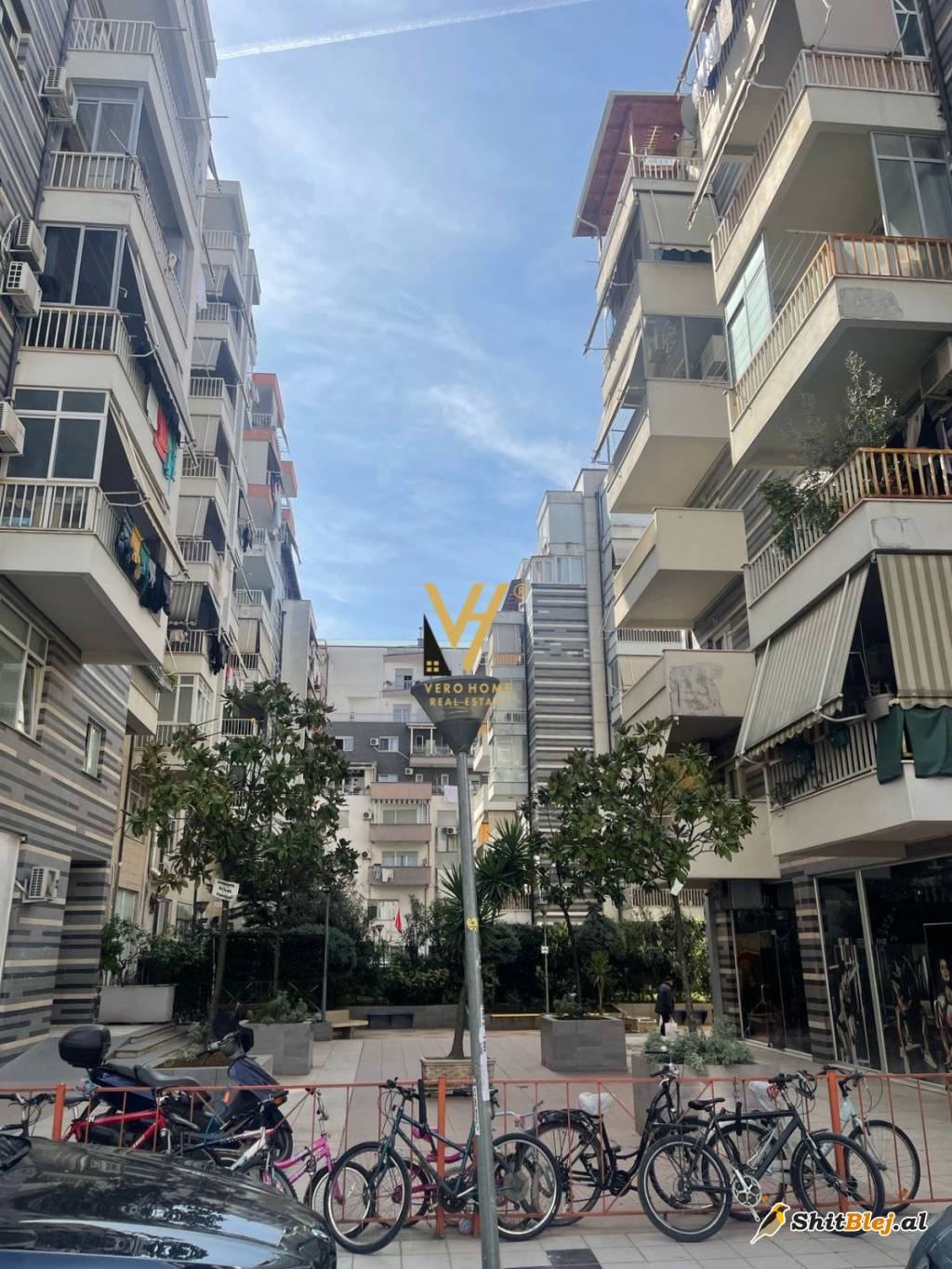 2+1 NE XHAMLLIK, TE KOLOMBO 200.000 EURO