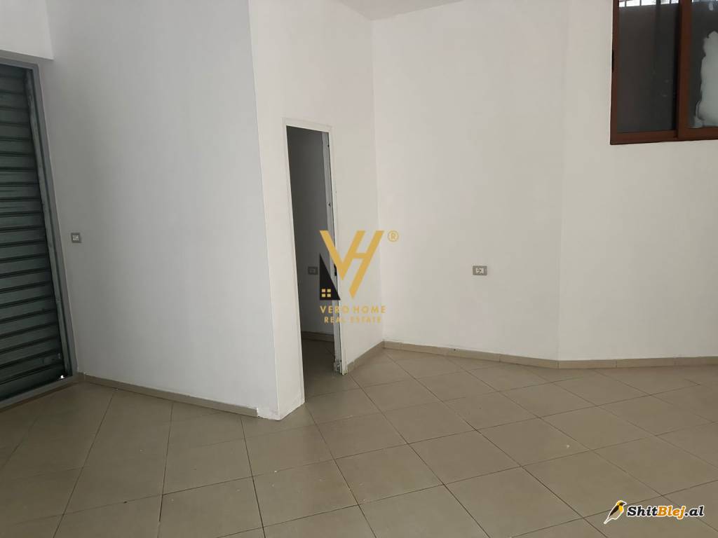 AMBIENT 180M2 TE RR.KAVAJES 90.000 LEKE