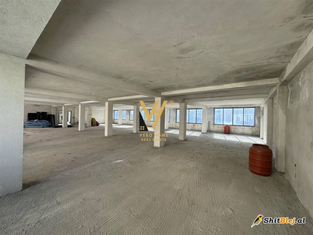 AMBIENT 450 M2 TE IRFAN TOMINI 1.200 EUR