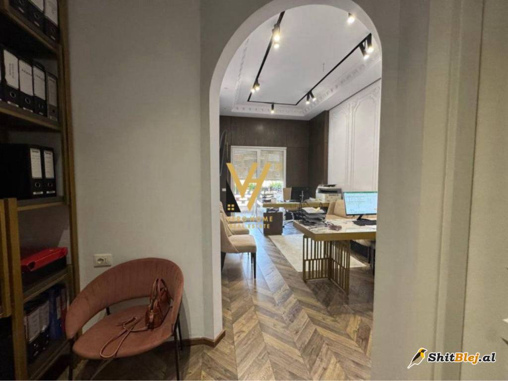AMBIENT 700M2 GOLDEN PARK 1.200.000 EURO