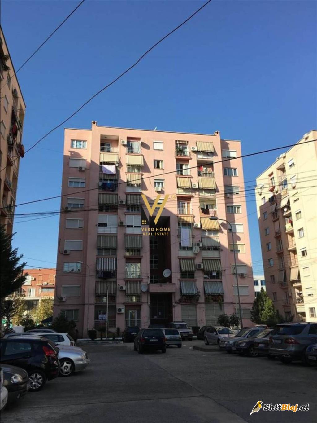 2+1+BLK ME QERA NE LAPRAKE 600 EURO