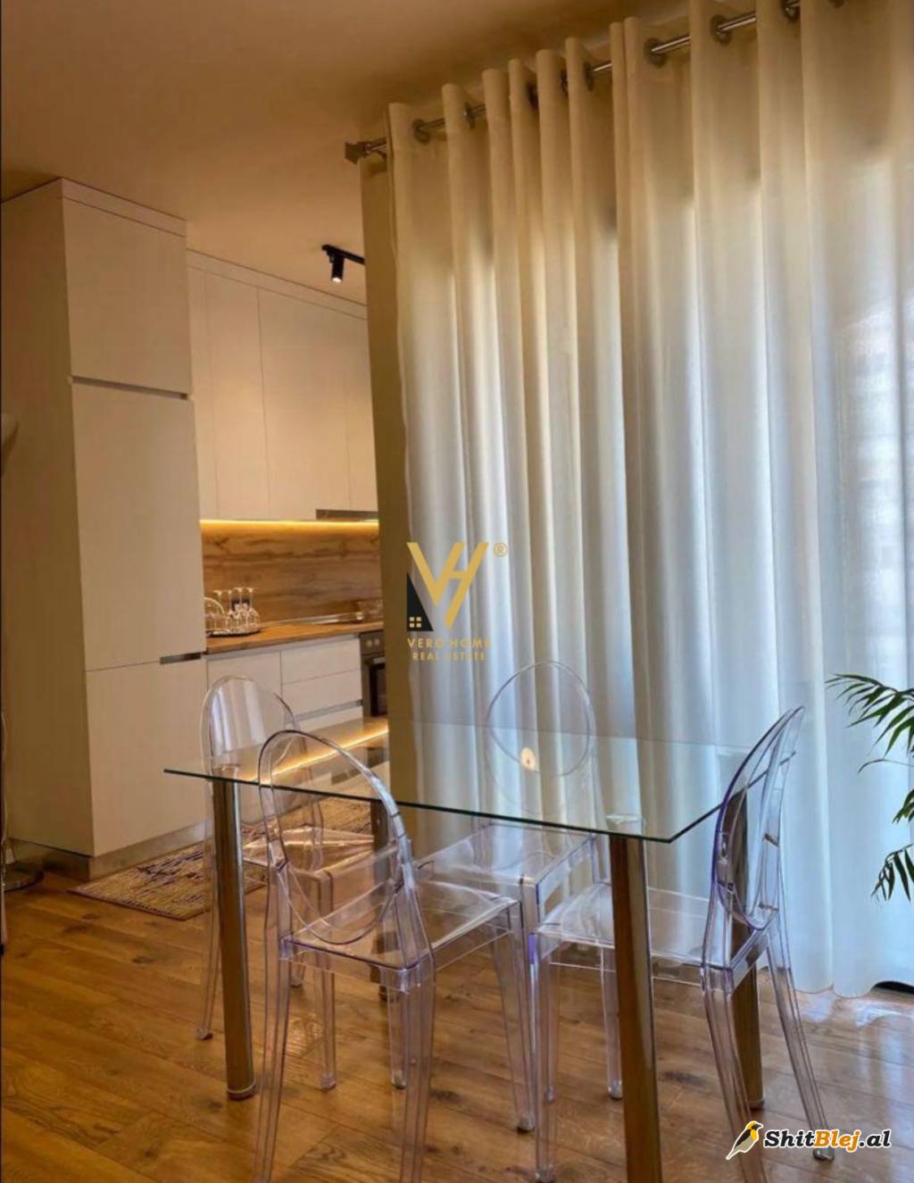 1+1  TE STACIONI I TRENIT 80.000 LEKE